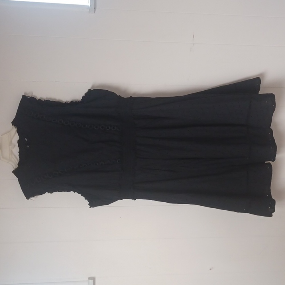 TORRID BLACK TEXTURED SLEEVELESS OPEN BACK DRESS